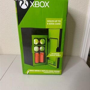 XBOX Series X Replica 8 Can Mini Fridge - Black (Thermoelectric Cooler)